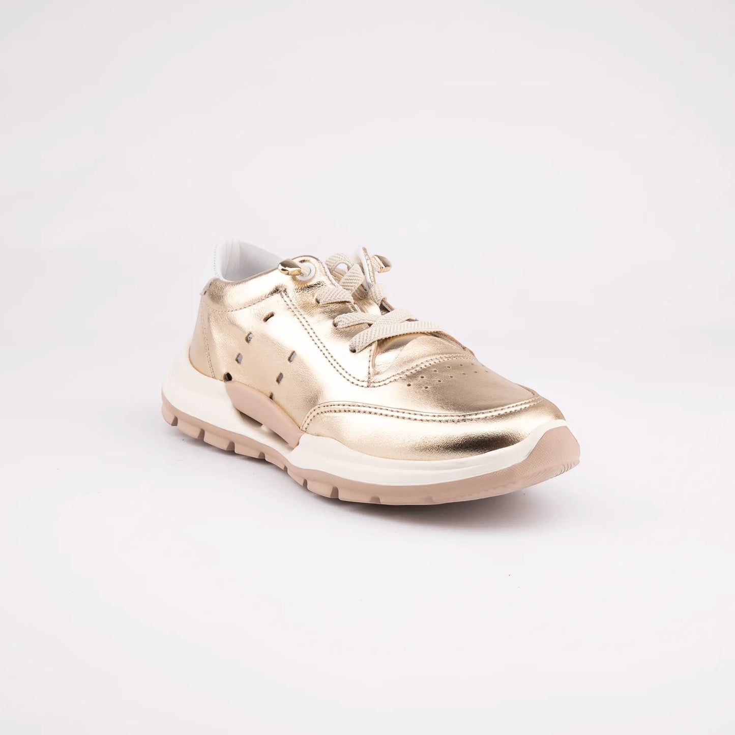 MrCalvano Comfort Walk altın rengi deri sneaker, kalın tabanlı ve bağcıklı modern günlük spor ayakkabı tasarımı.