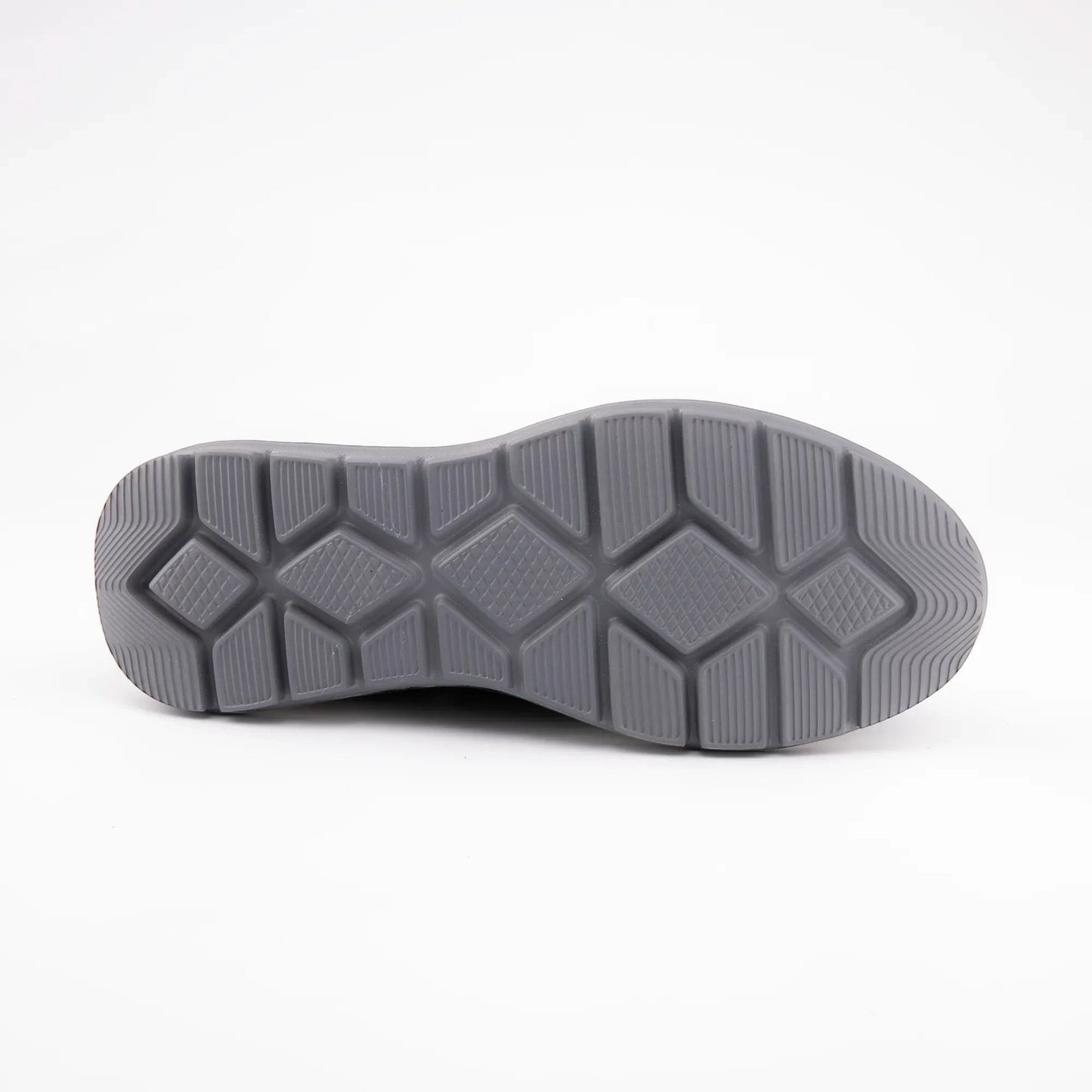 MrCalvano Comfort Walk sneaker modelinin kaymaz geometrik desenli gri kauçuk dış taban yapısı