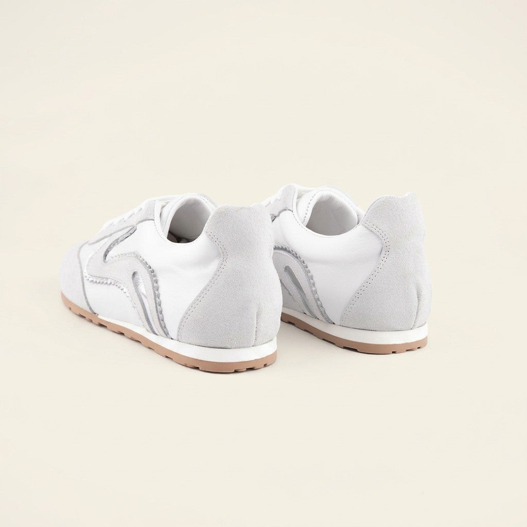 MrCalvano Pure Motion beyaz deri ve süet detaylı, modern tasarımlı, konforlu günlük sneaker modeli