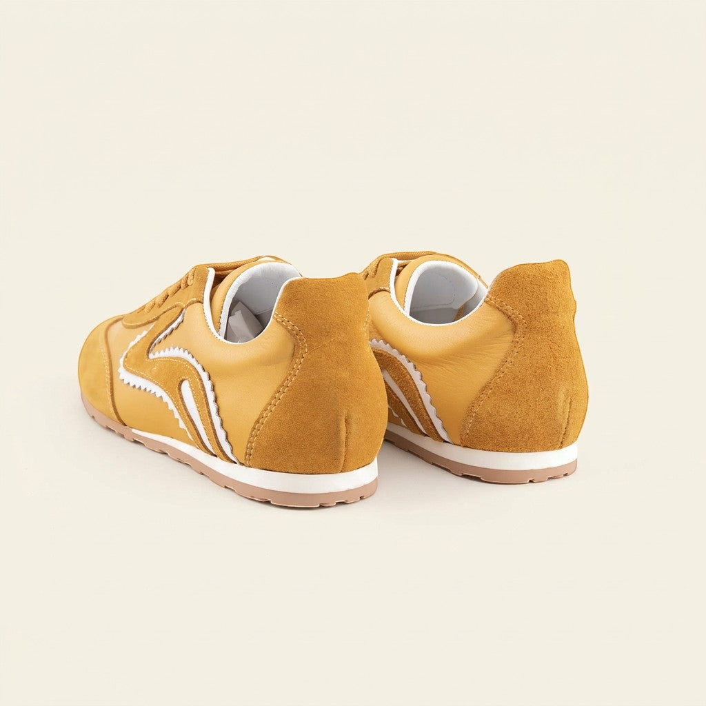MrCalvano Pure Motion hardal sarısı deri ve süet detaylı, beyaz çizgili modern günlük sneaker modeli