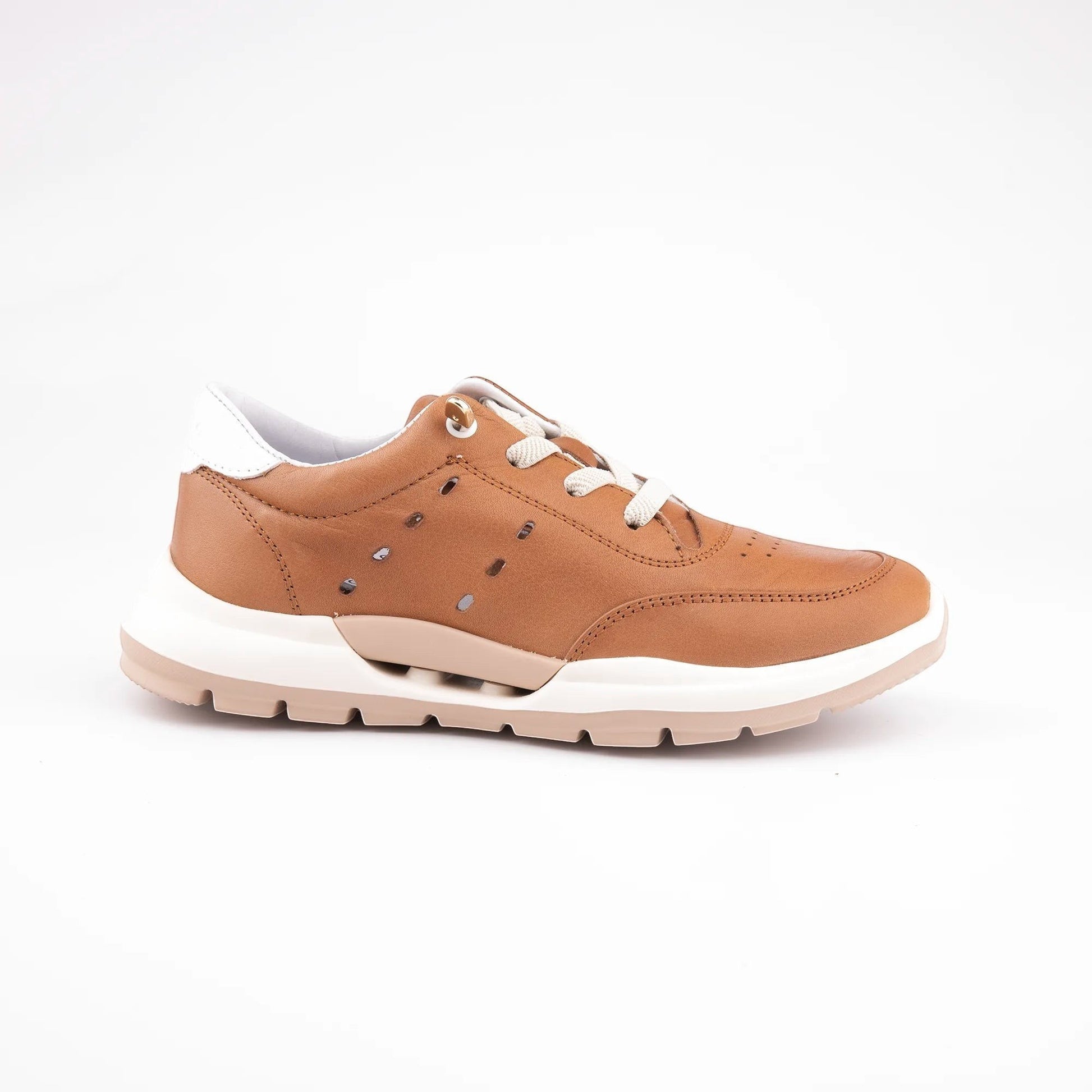 MrCalvano Comfort Walk taba rengi deri sneaker, beyaz tabanlı, bağcıklı ve delikli detaylı günlük spor ayakkabı.