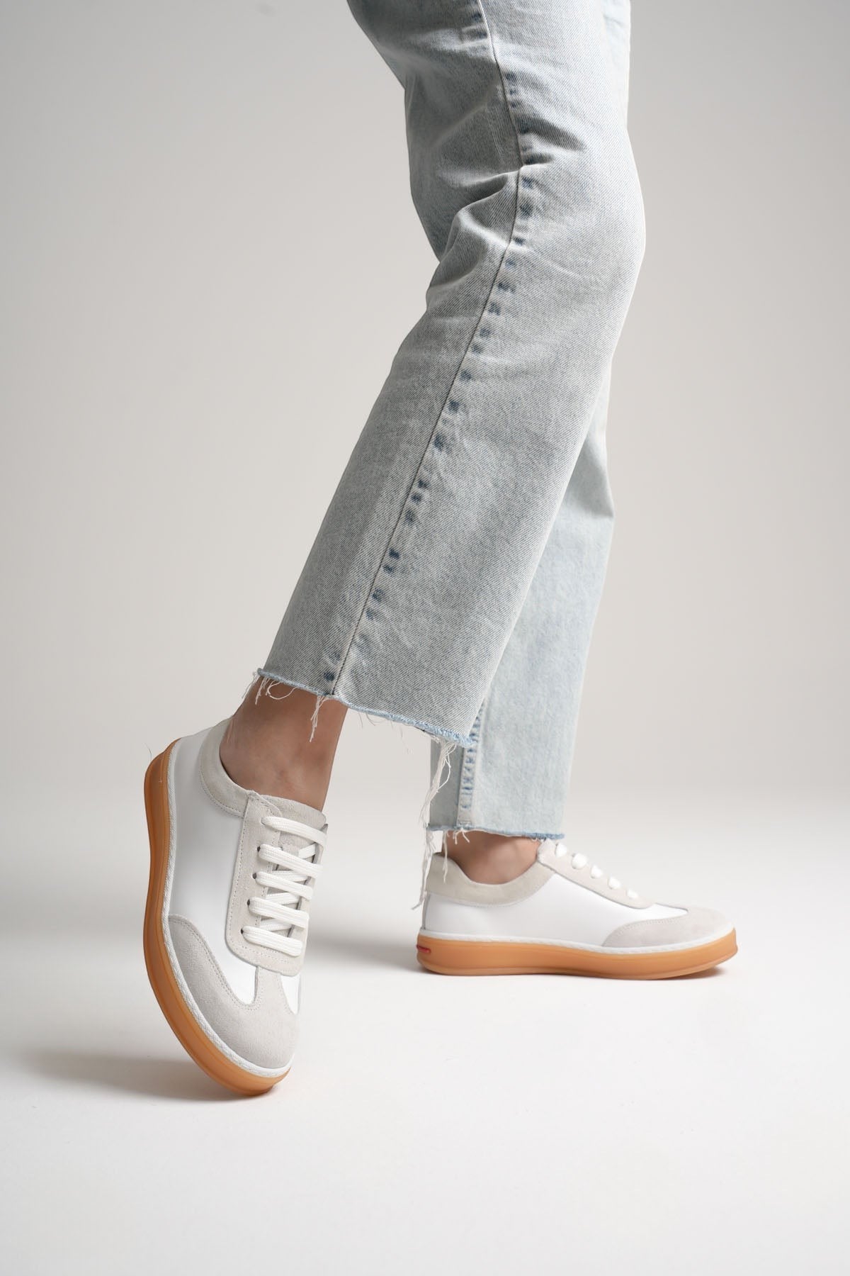 MrCalvano Urban Retro bej ve beyaz deri süet detaylı günlük sneaker ayakkabı